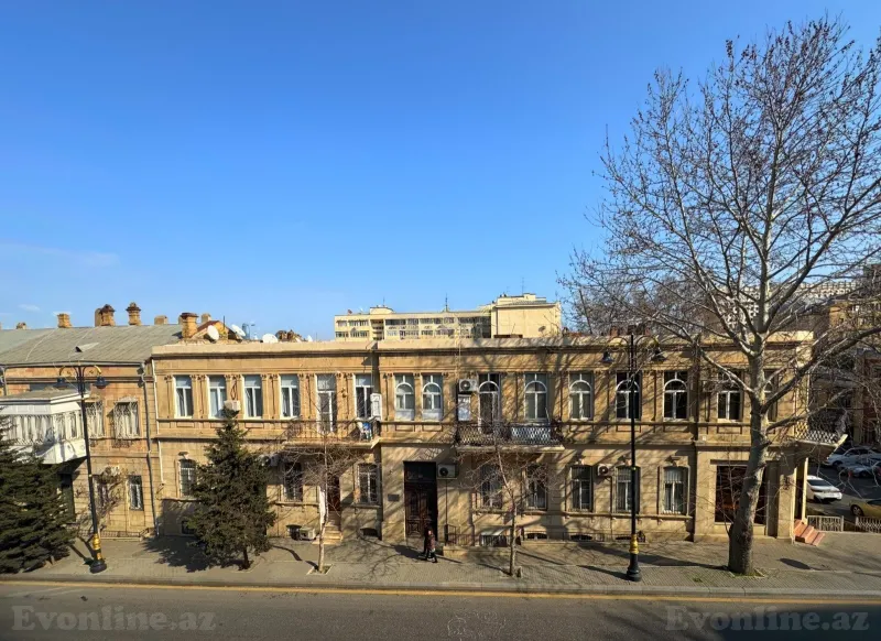 Satılır 3 otaqlı Mənzil Köhnə tikili 90 m² Səbail r. - şəkil 11