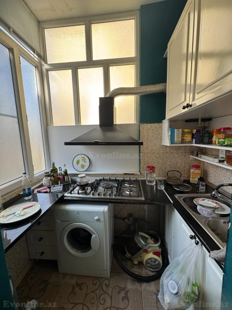 Satılır 3 otaqlı Mənzil Köhnə tikili 90 m² Səbail r. - şəkil 16