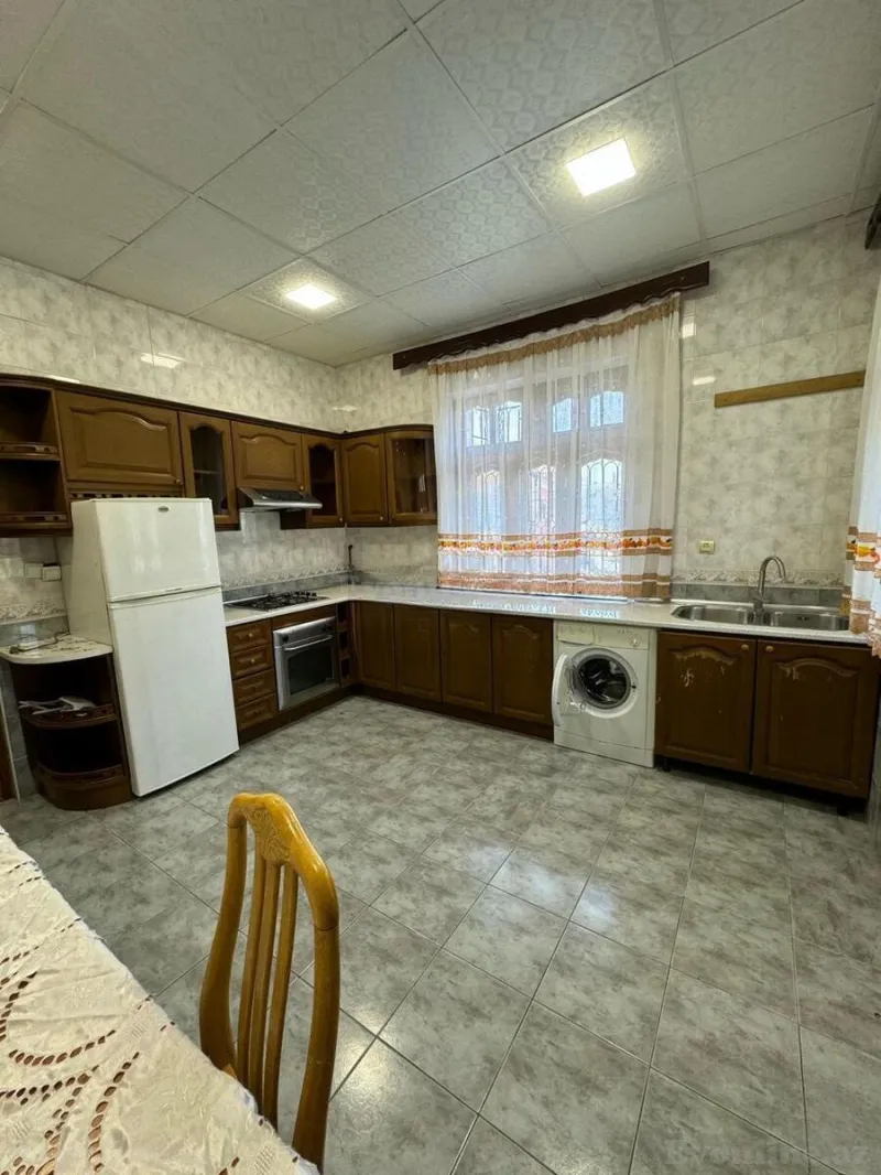 Satılır 6 otaqlı Həyət evi 250 m² Azadlıq prospekti m. - şəkil 23