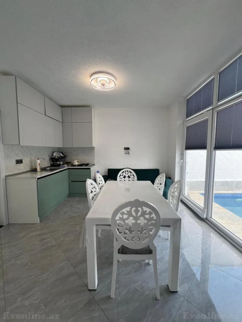 4 otaqlı Həyət evi 110 m² Novxanı Satılır