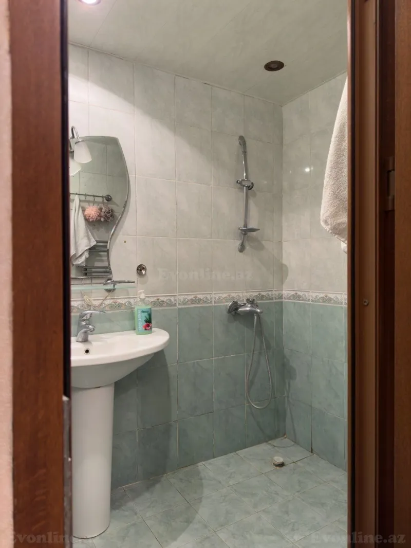 Satılır 3 otaqlı Mənzil Köhnə tikili 65 m² Həzi Aslanov m. - şəkil 18