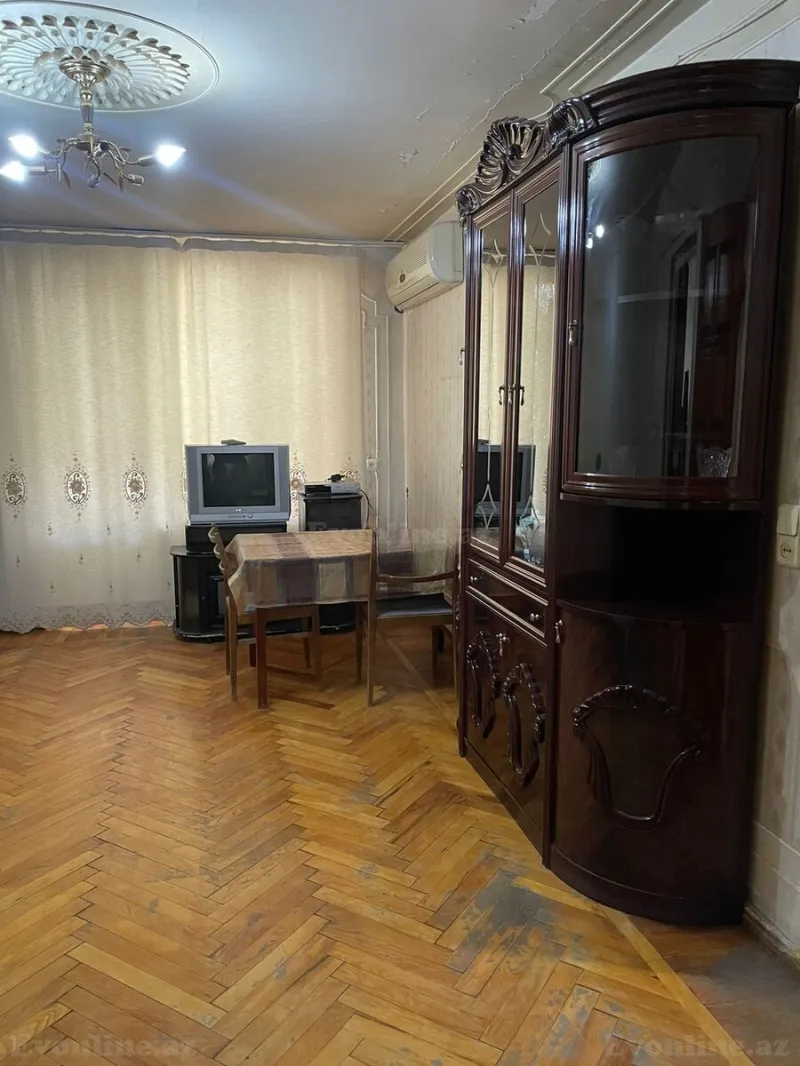 2 otaqlı Mənzil 45 m² Elmlər Akademiyası m. Kirayə verilir