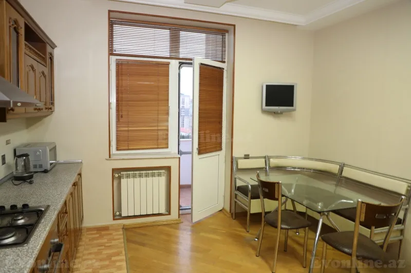 Kirayə verilir 3 otaqlı Mənzil Yeni tikili 120 m² Nizami m. - şəkil 12