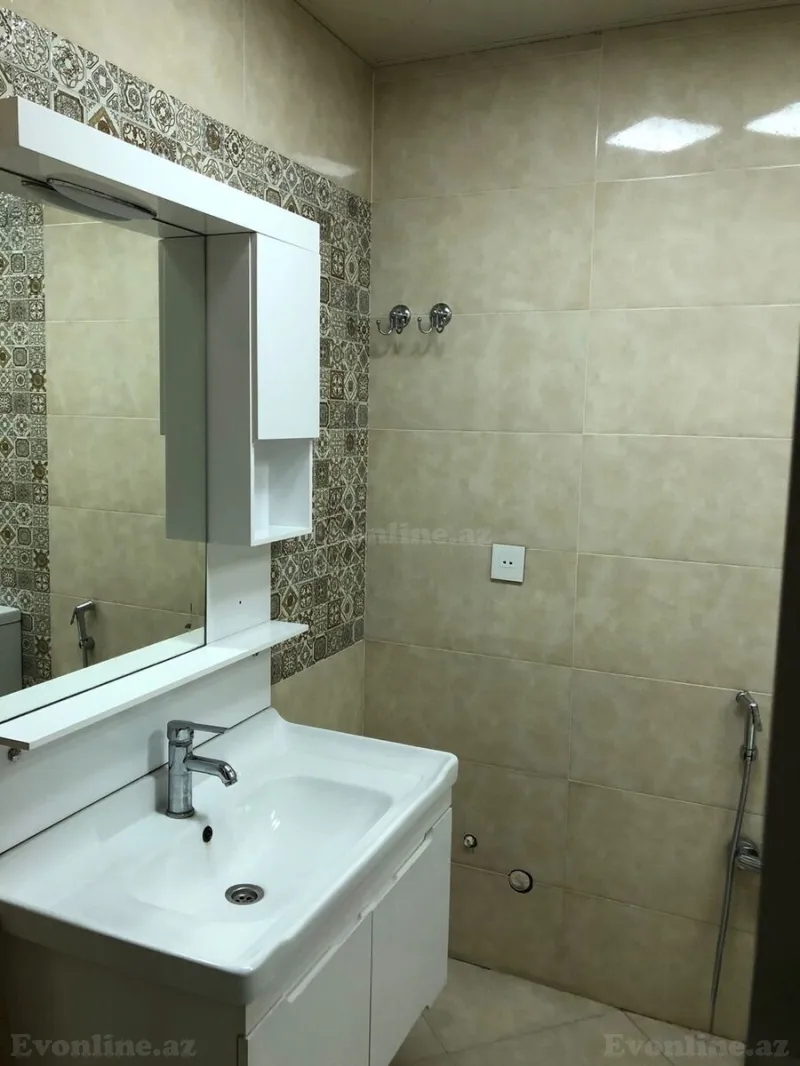 Kirayə verilir 2 otaqlı Mənzil Yeni tikili 70 m² Həzi Aslanov m. - şəkil 16