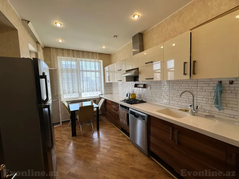 Kirayə verilir 3 otaqlı Mənzil Yeni tikili 140 m² Nizami m. - şəkil 6