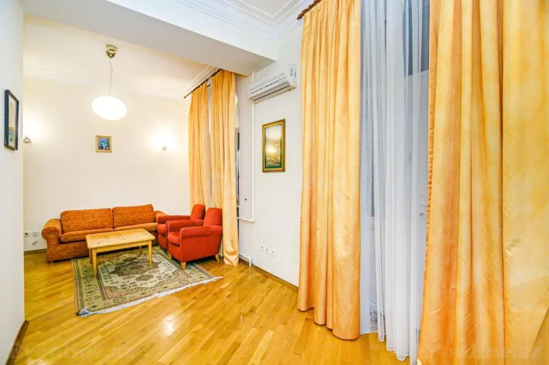 Kirayə verilir 2 otaqlı Mənzil Köhnə tikili 45 m² Sahil m. - şəkil 5