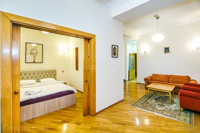 Kirayə verilir 2 otaqlı Mənzil Köhnə tikili 45 m² Sahil m. - şəkil 12