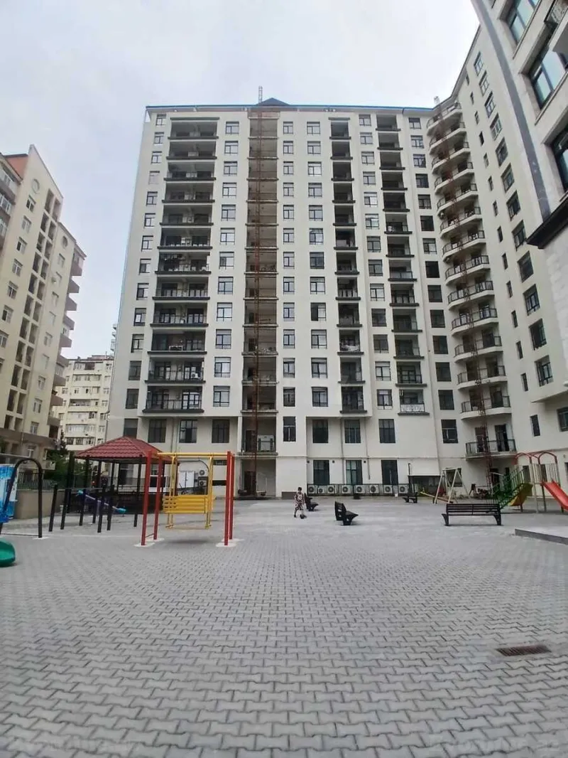Satılır 4 otaqlı Mənzil Yeni tikili 196 m² Nəriman Nərimanov m. - şəkil 4