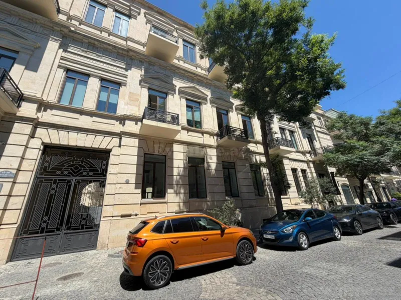 Obyekt 860 m² Sahil m. Kirayə verilir