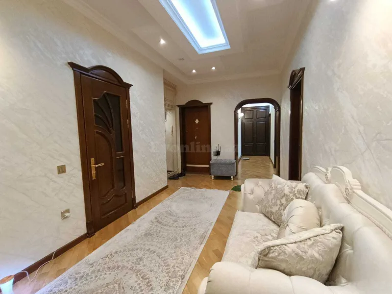 Satılır 4 otaqlı Mənzil Yeni tikili 145 m² İnşaatçılar m. - şəkil 5