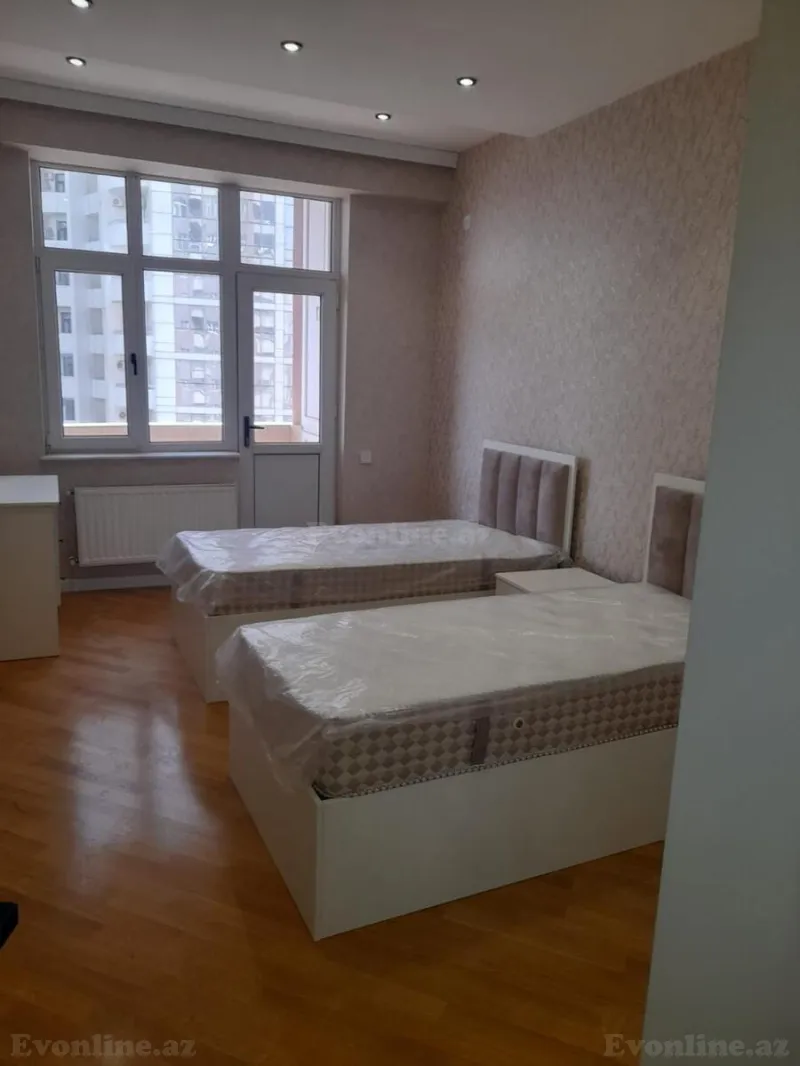 Satılır 4 otaqlı Mənzil Yeni tikili 175 m² İnşaatçılar m. - şəkil 9