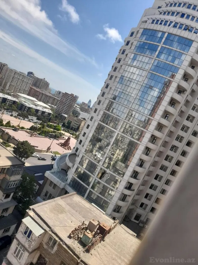 Satılır 4 otaqlı Mənzil Yeni tikili 175 m² İnşaatçılar m. - şəkil 15