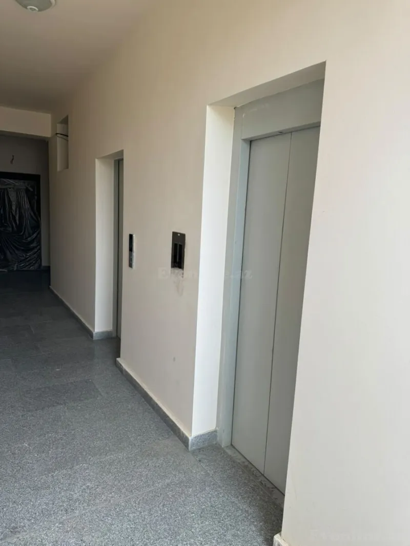 Satılır 3 otaqlı Mənzil Yeni tikili 150 m² Elmlər Akademiyası m. - şəkil 17