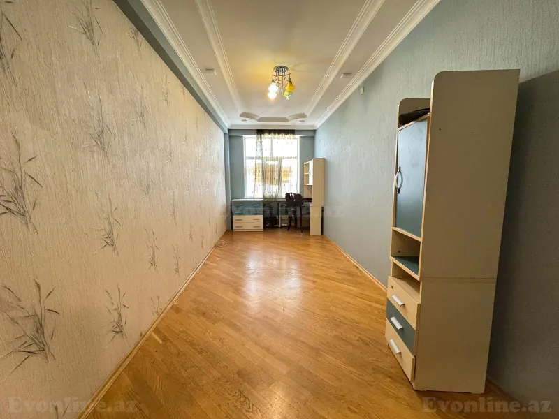 Satılır 3 otaqlı Mənzil Yeni tikili 130 m² İnşaatçılar m. - şəkil 4