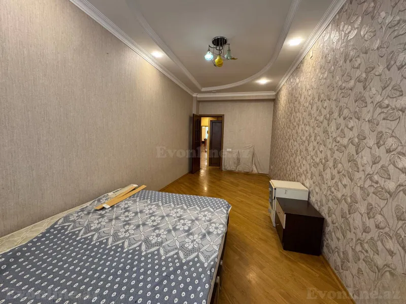 Satılır 3 otaqlı Mənzil Yeni tikili 130 m² İnşaatçılar m. - şəkil 5