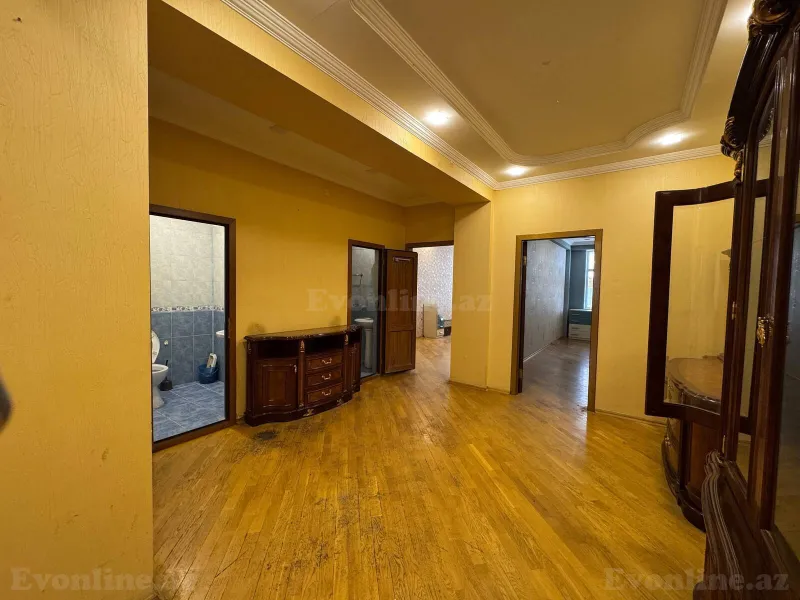 Satılır 3 otaqlı Mənzil Yeni tikili 130 m² İnşaatçılar m. - şəkil 10