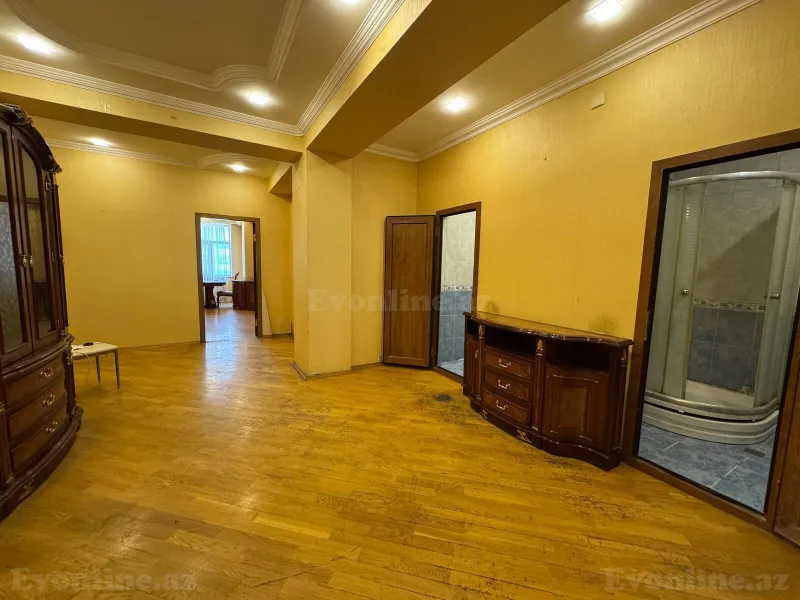 Satılır 3 otaqlı Mənzil Yeni tikili 130 m² İnşaatçılar m. - şəkil 14