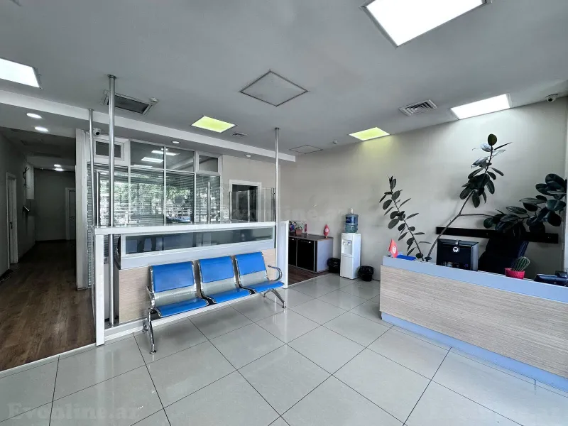 Obyekt 500 m² İnşaatçılar m. Kirayə verilir
