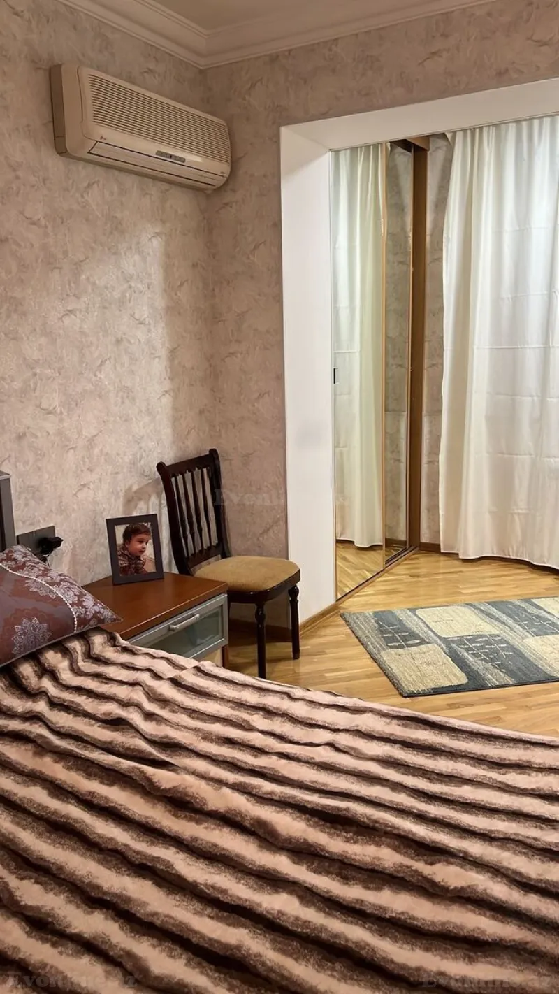 Satılır 3 otaqlı Mənzil Köhnə tikili 95 m² Gənclik m. - şəkil 7