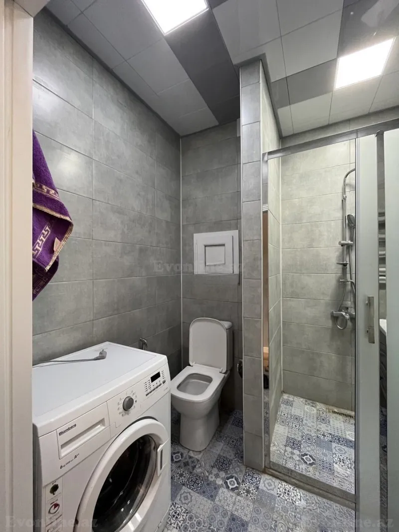 Satılır 2 otaqlı Mənzil Köhnə tikili 65 m² İnşaatçılar m. - şəkil 15