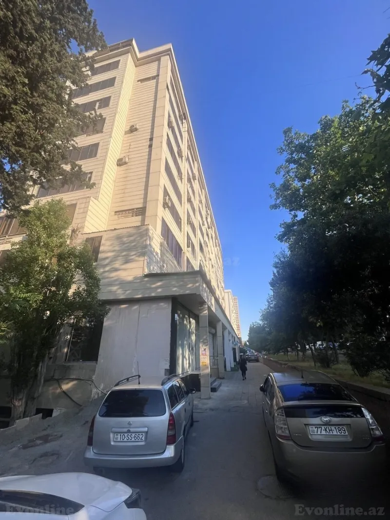 Satılır 2 otaqlı Mənzil Köhnə tikili 65 m² İnşaatçılar m. - şəkil 16