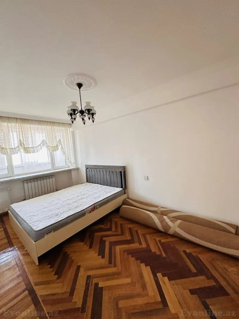 3 otaqlı Mənzil 85 m² Elmlər Akademiyası m. Kirayə verilir