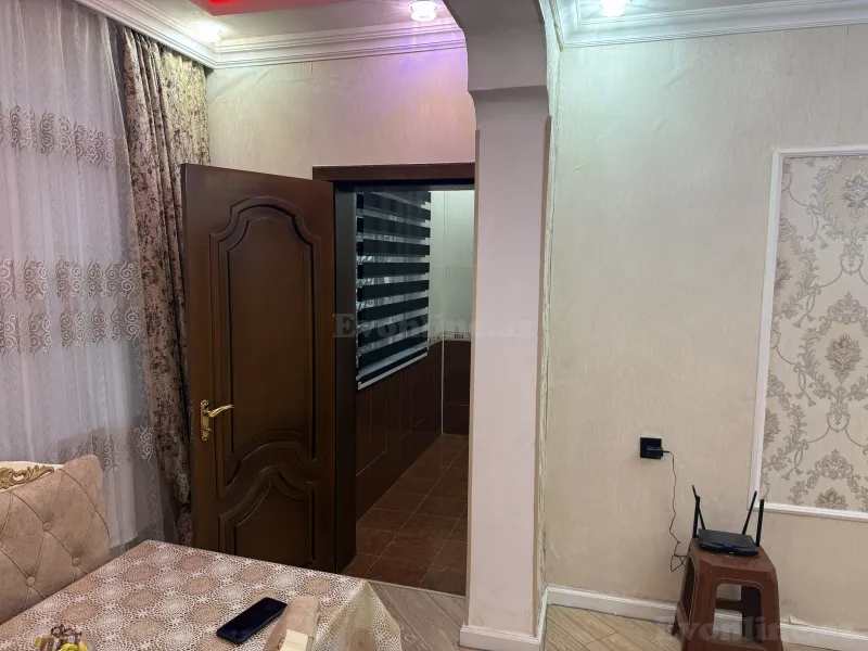 Satılır 2 otaqlı Mənzil Köhnə tikili 55 m² 20 Yanvar m. - şəkil 15