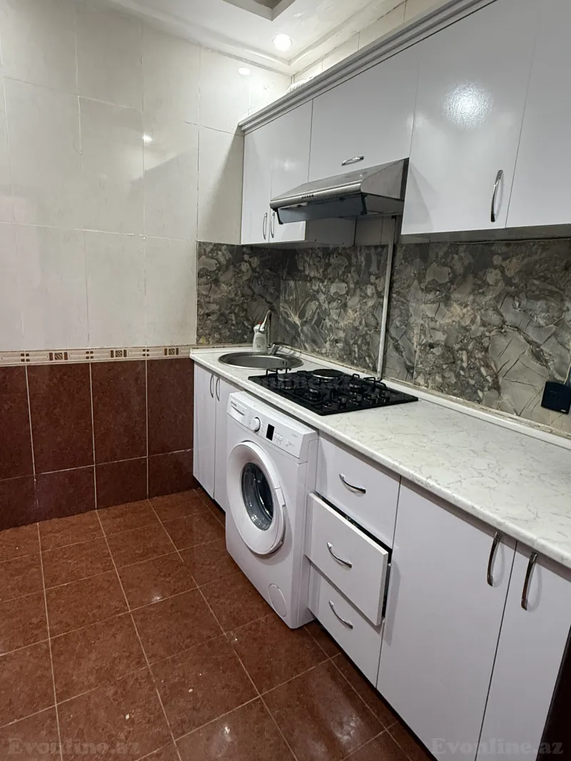 Satılır 2 otaqlı Mənzil Köhnə tikili 55 m² 20 Yanvar m. - şəkil 20