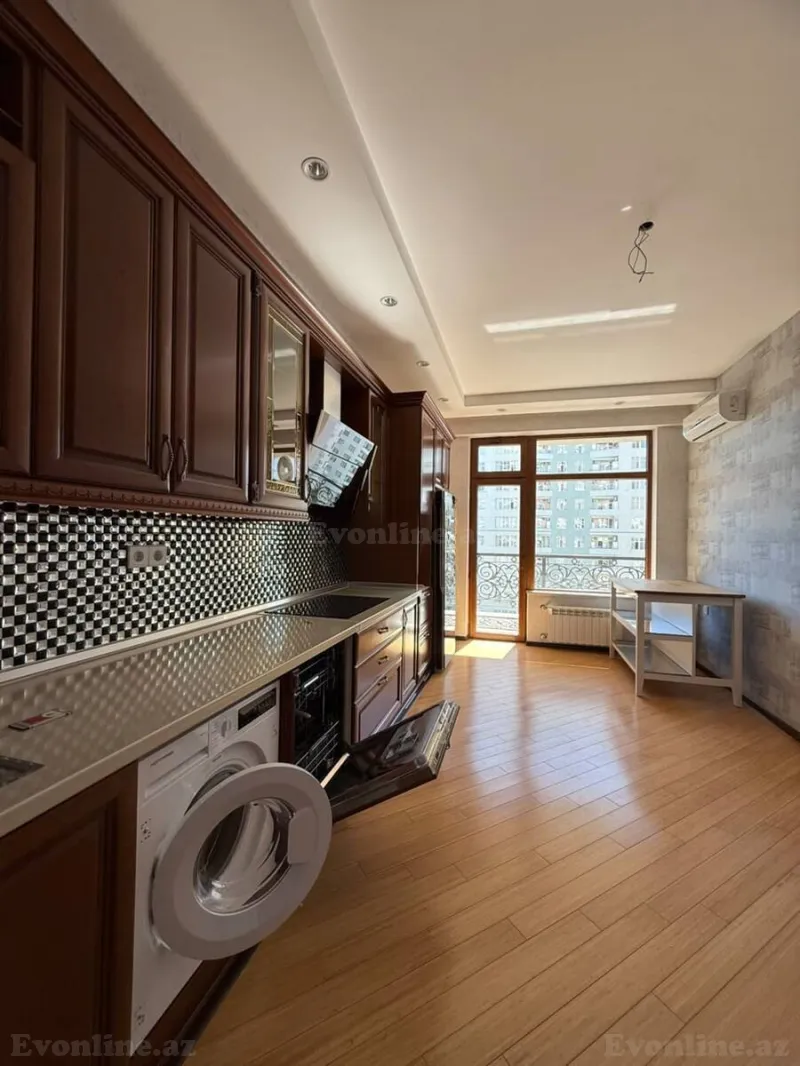 Kirayə verilir 4 otaqlı Mənzil Yeni tikili 170 m² 28 May m. - şəkil 7