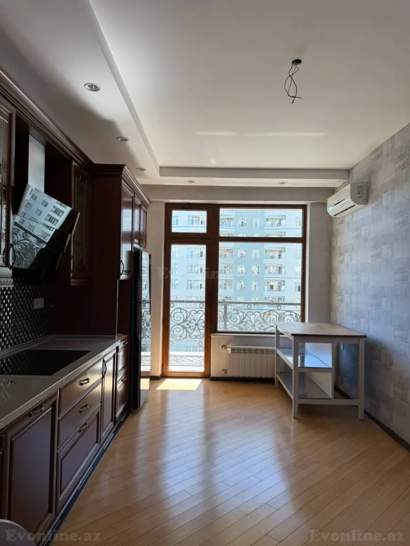 Kirayə verilir 4 otaqlı Mənzil Yeni tikili 170 m² 28 May m. - şəkil 19