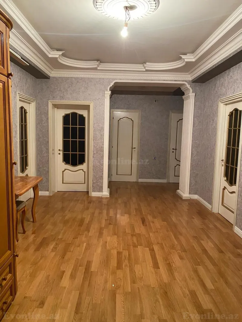 Kirayə verilir 3 otaqlı Mənzil Yeni tikili 150 m² Nizami m. - şəkil 2