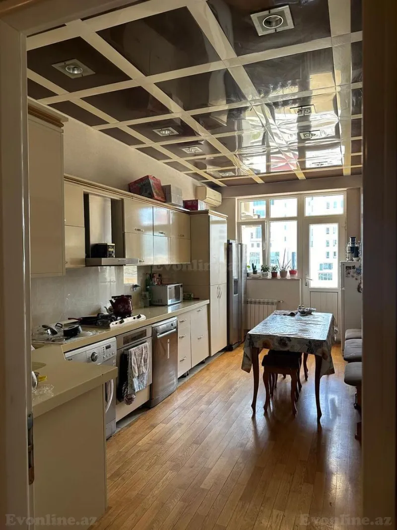 Kirayə verilir 3 otaqlı Mənzil Yeni tikili 150 m² Nizami m. - şəkil 13