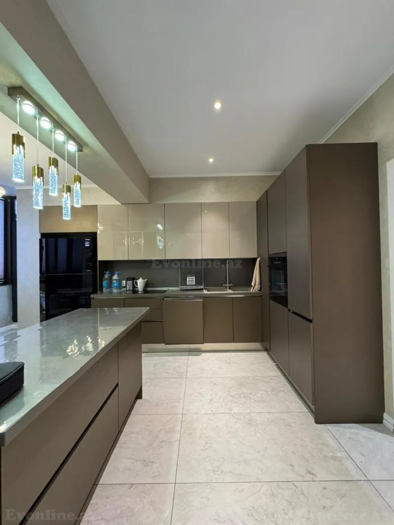 Kirayə verilir 4 otaqlı Mənzil Yeni tikili 160 m² Elmlər Akademiyası m. - şəkil 8