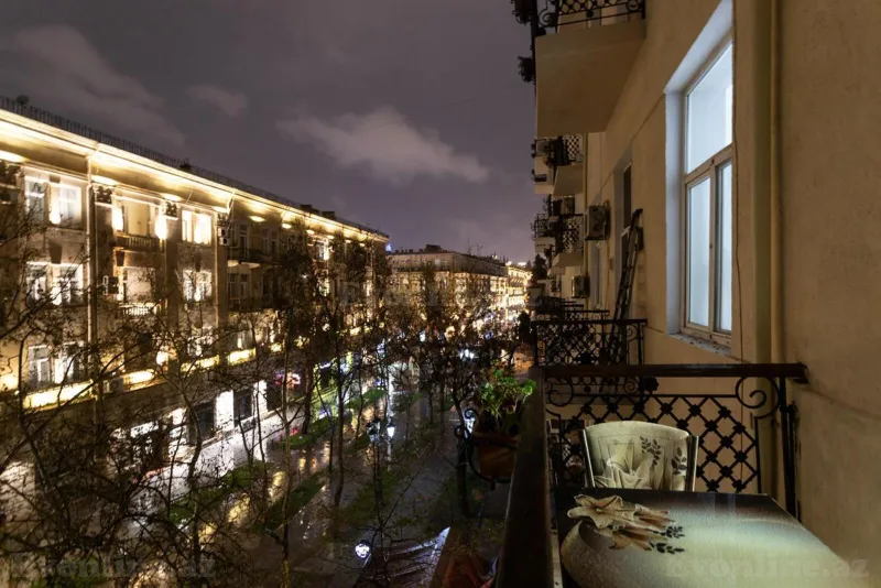 3 otaqlı Mənzil 80 m² Sahil m. Kirayə verilir