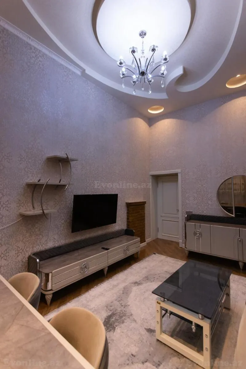 Kirayə verilir 3 otaqlı Mənzil Köhnə tikili 80 m² Sahil m. - şəkil 2