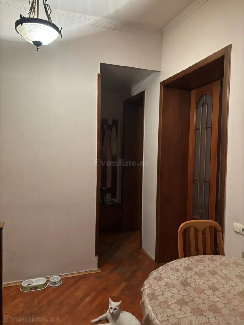 Kirayə verilir 2 otaqlı Mənzil Köhnə tikili 42 m² Səbail r. - şəkil 4