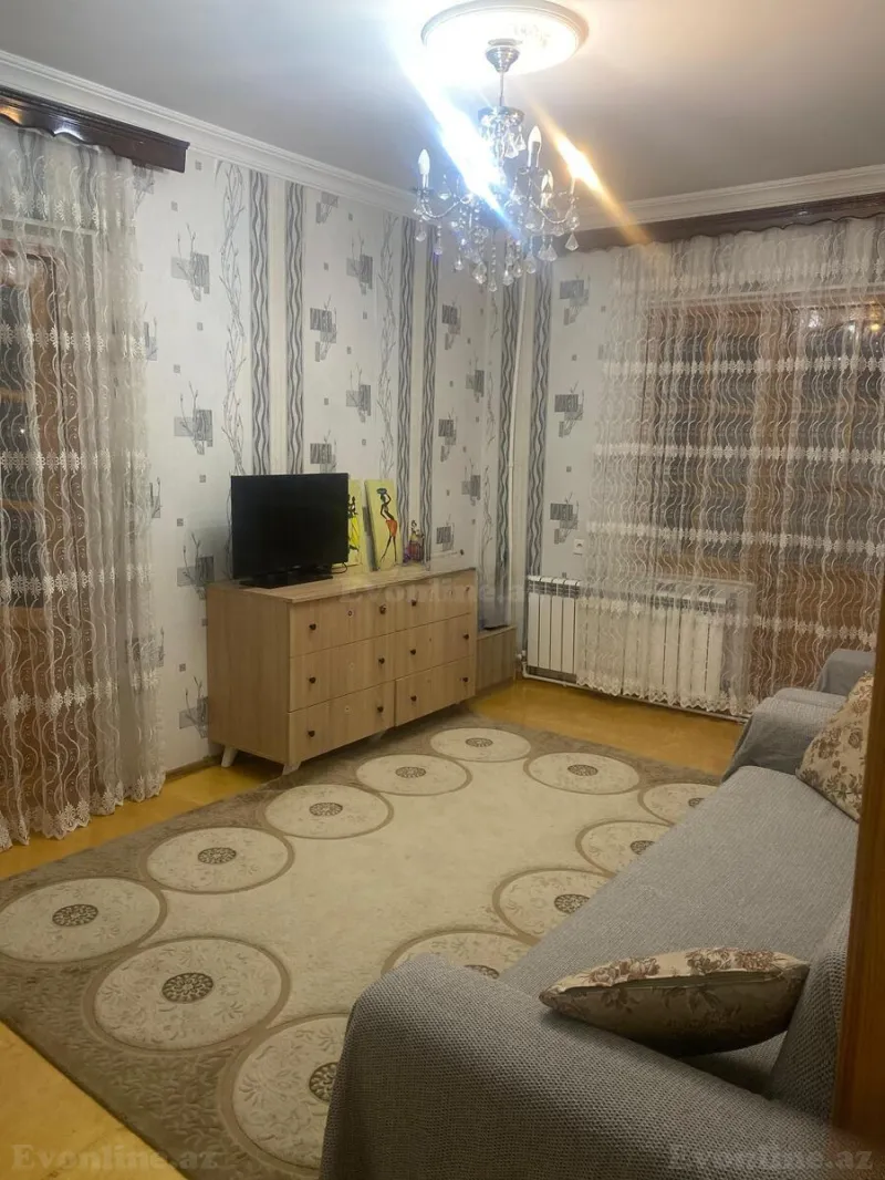 Satılır 2 otaqlı Mənzil Köhnə tikili 63 m² Əhmədli