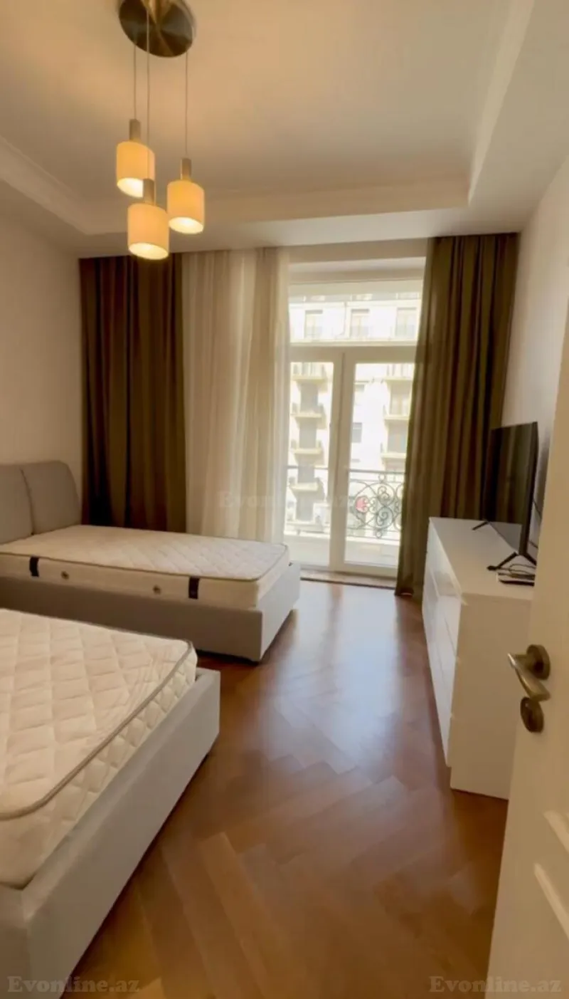 Kirayə verilir 3 otaqlı Mənzil Yeni tikili 130 m² Xətai r. - şəkil 8