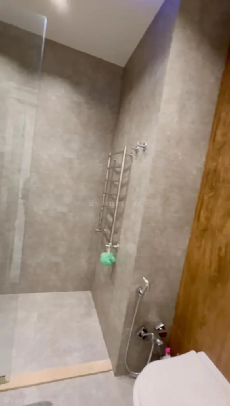 Kirayə verilir 3 otaqlı Mənzil Yeni tikili 130 m² Xətai r. - şəkil 14