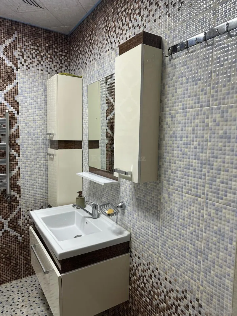 Satılır 3 otaqlı Mənzil Yeni tikili 78 m² Qara Qarayev m. - şəkil 24