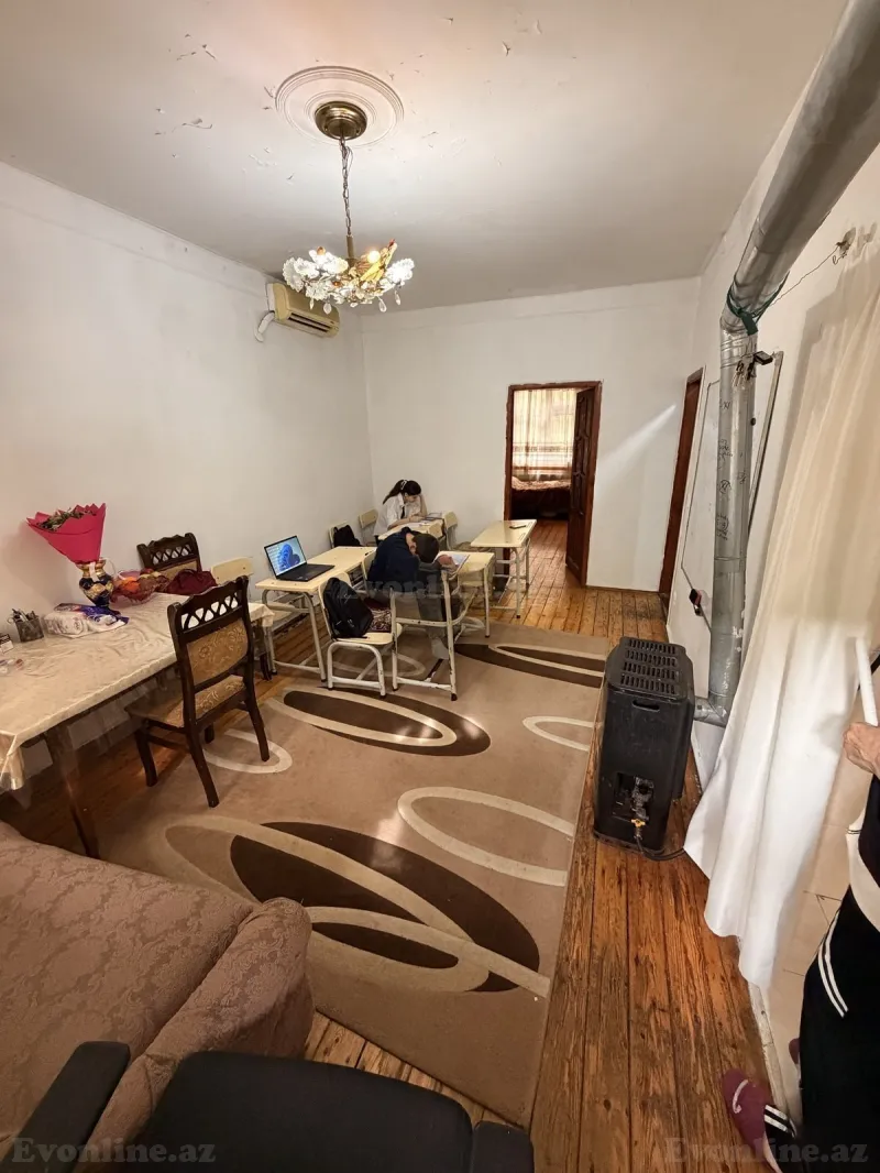 Satılır 2 otaqlı Mənzil Köhnə tikili 41.3 m² Memar Əcəmi m. - şəkil 2