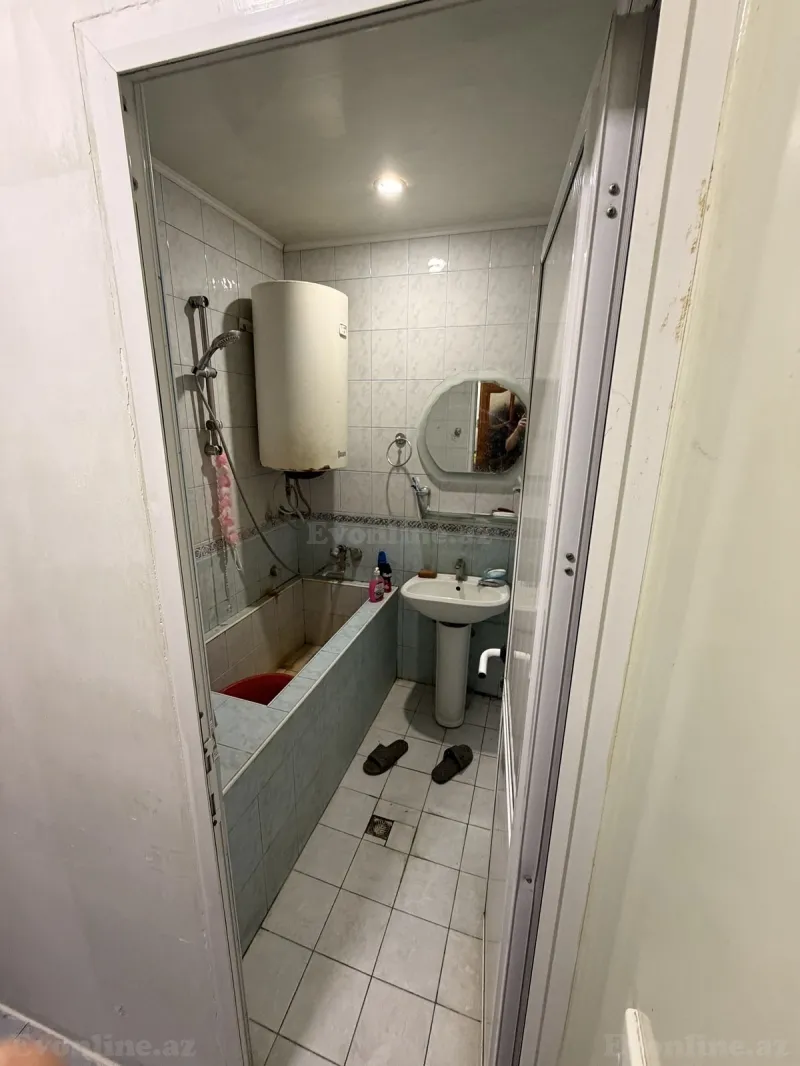 Satılır 2 otaqlı Mənzil Köhnə tikili 41.3 m² Memar Əcəmi m. - şəkil 5