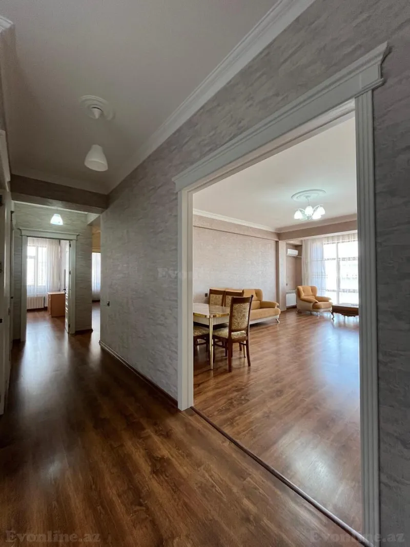 Kirayə verilir 3 otaqlı Mənzil Yeni tikili 155 m² İnşaatçılar m. - şəkil 10