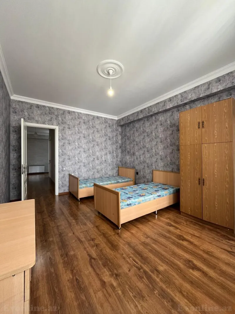 Kirayə verilir 3 otaqlı Mənzil Yeni tikili 155 m² İnşaatçılar m. - şəkil 14
