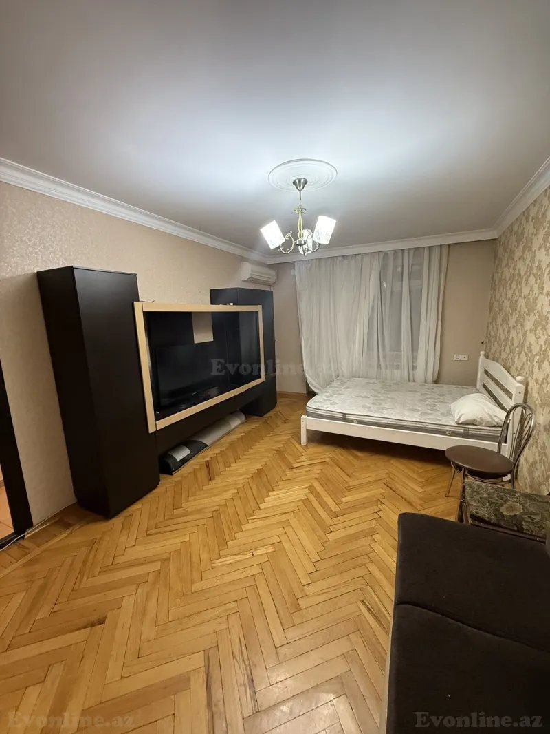 Kirayə verilir 1 otaqlı Mənzil Köhnə tikili 40 m² İnşaatçılar m.