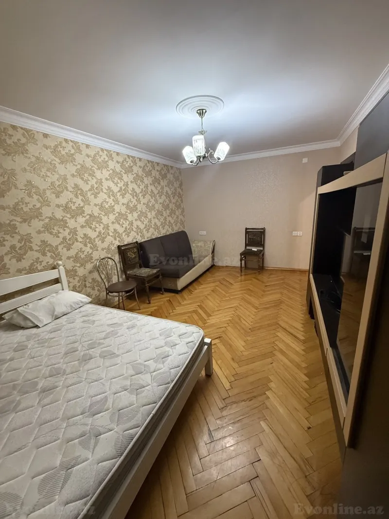 Kirayə verilir 1 otaqlı Mənzil Köhnə tikili 40 m² İnşaatçılar m. - şəkil 2