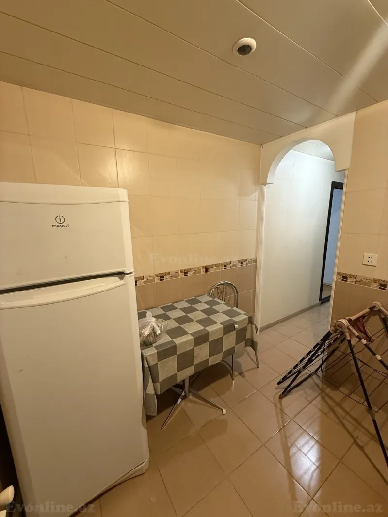 Kirayə verilir 1 otaqlı Mənzil Köhnə tikili 40 m² İnşaatçılar m. - şəkil 6