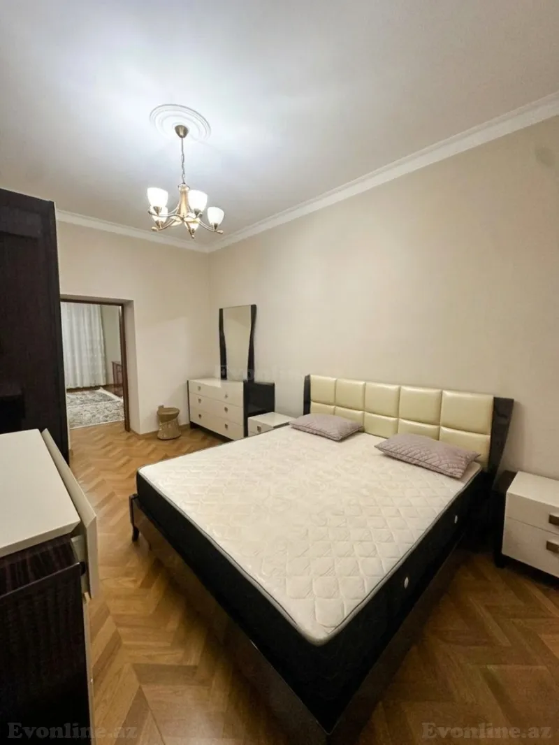 Satılır 3 otaqlı Mənzil Yeni tikili 110 m² Nizami m. - şəkil 5