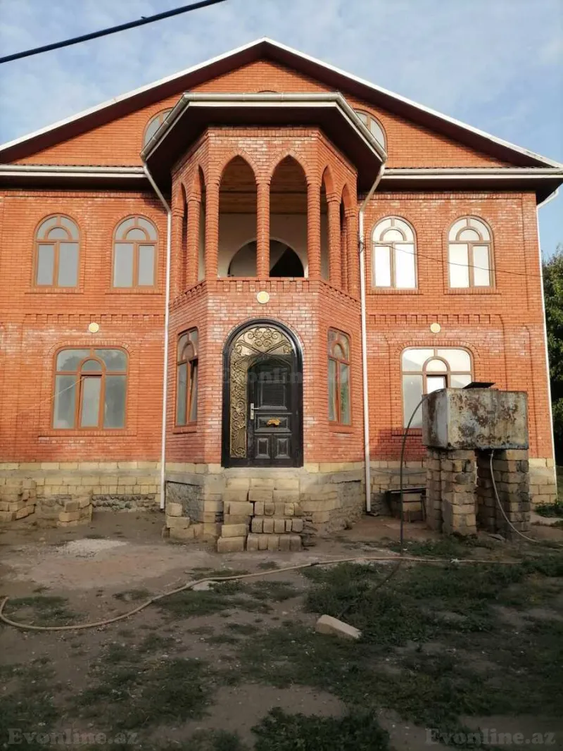 Satılır 6 otaqlı Həyət evi 300 m² Astara