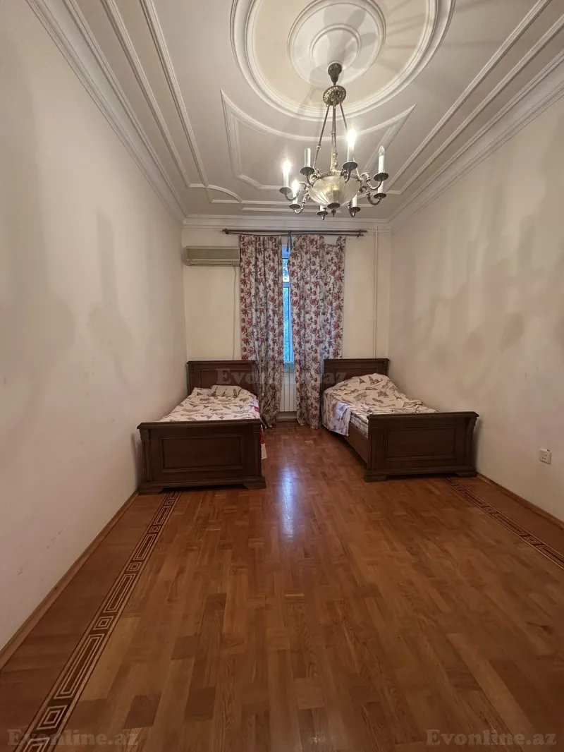 Satılır 3 otaqlı Mənzil Köhnə tikili 90 m² Elmlər Akademiyası m. - şəkil 6